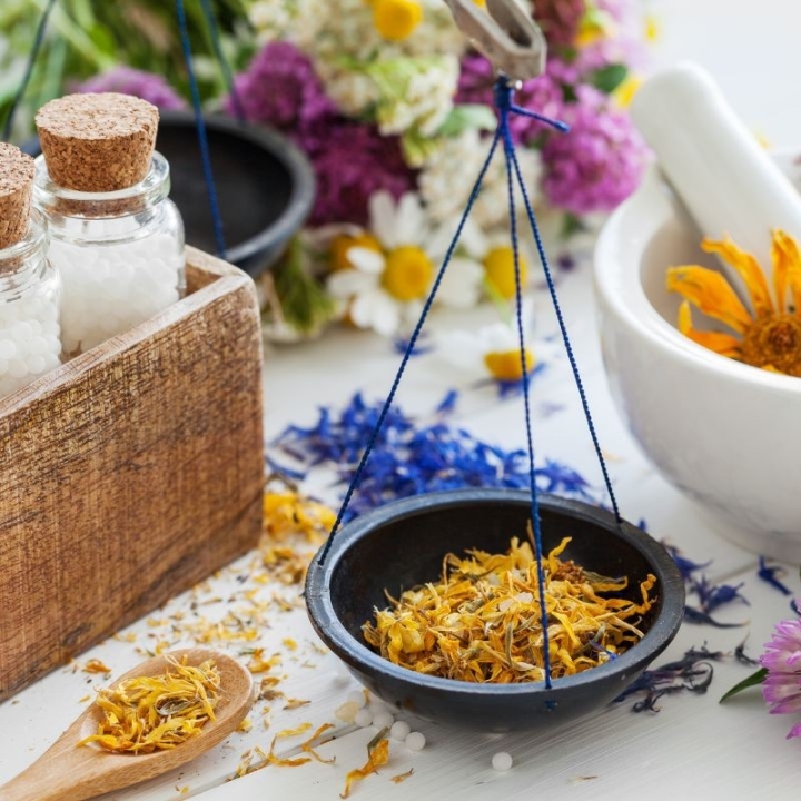 Healing Herbs - Crème d'urgence Rescue 150 ml - Flacon pompe - Julian Barnard Healing Herbs 3 - mesfleursdebach.com 