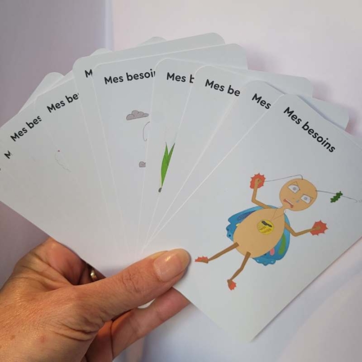 Cartes enfants "Mes ressentis et mes besoins avec Papillon Lune" - 11*7cm Mes Fleurs de BACH 3 - mesfleursdebach.com 